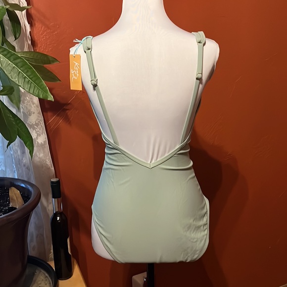 🌸KONA SOL ONE PIECE SWIM - Picture 5 of 11